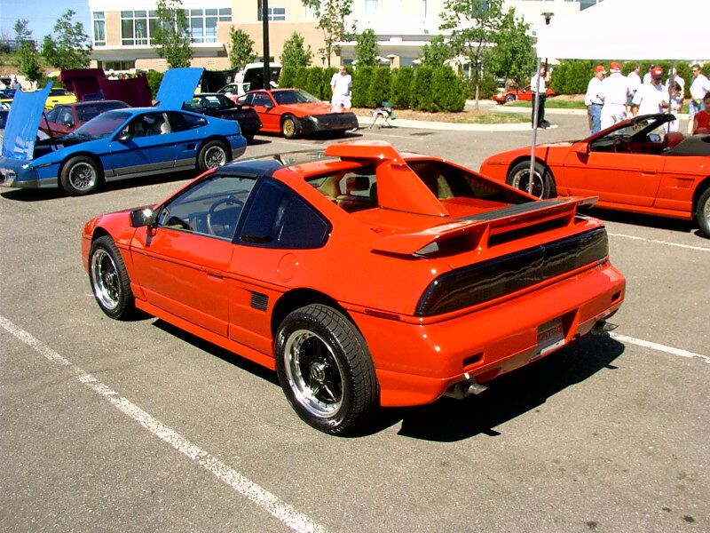 Pontiac Fiero Turbo Shown here is a fully functional ramair roof scoop